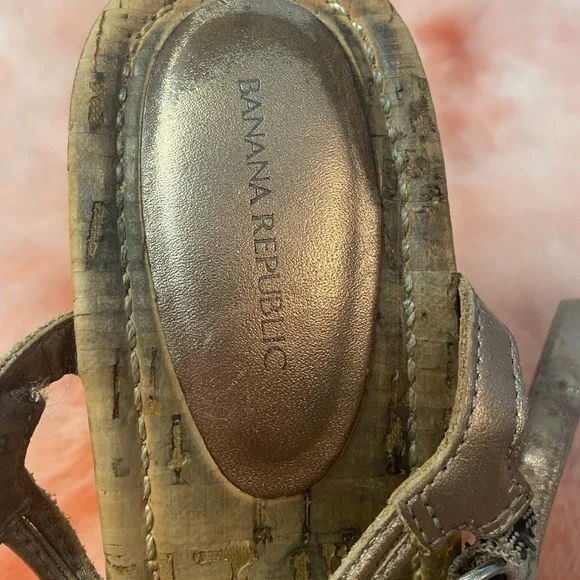 ❤️ Banana Republic wedge sandals! Size 8 US. - Picture 7 of 14